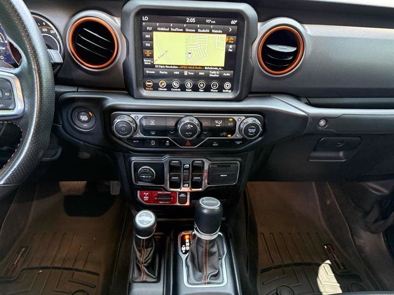 Used 2022 Jeep Gladiator Mojave AWD/4WD image 16