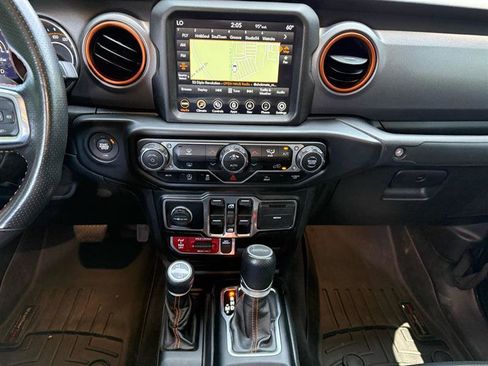 Used 2022 Jeep Gladiator Mojave AWD/4WD image 16