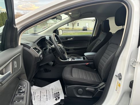 Used 2022 Ford Edge SE w/ Black Appearance Package image 13