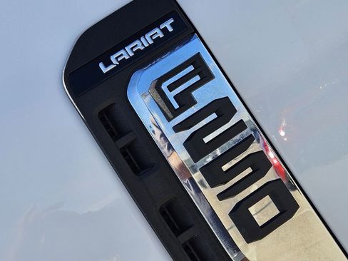 Used 2024 Ford F250 Lariat image 18