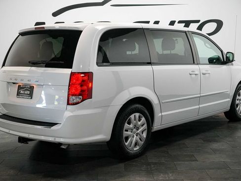 Used 2017 Dodge Grand Caravan SE w/ Power Window Group FWD image 4