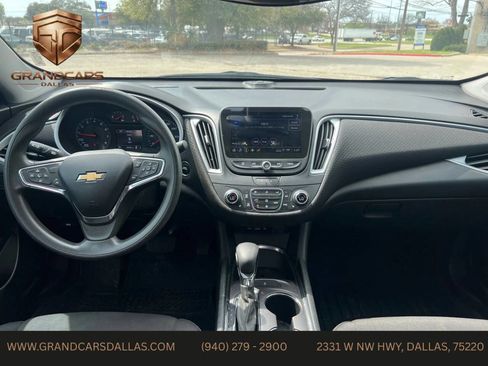 Used 2023 Chevrolet Malibu LT image 14