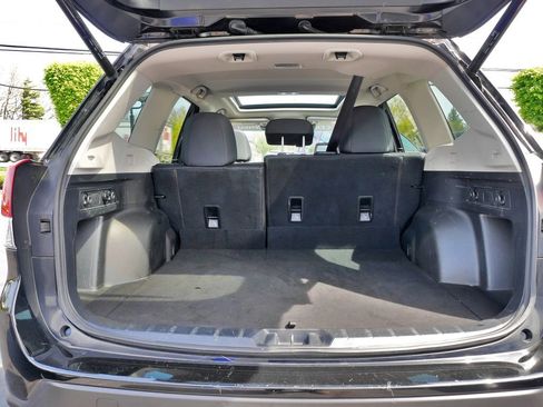 Used 2024 Subaru Forester Premium image 17