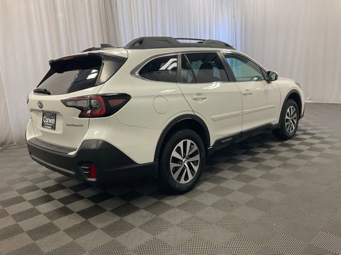 Used 2020 Subaru Outback Premium AWD/4WD image 2