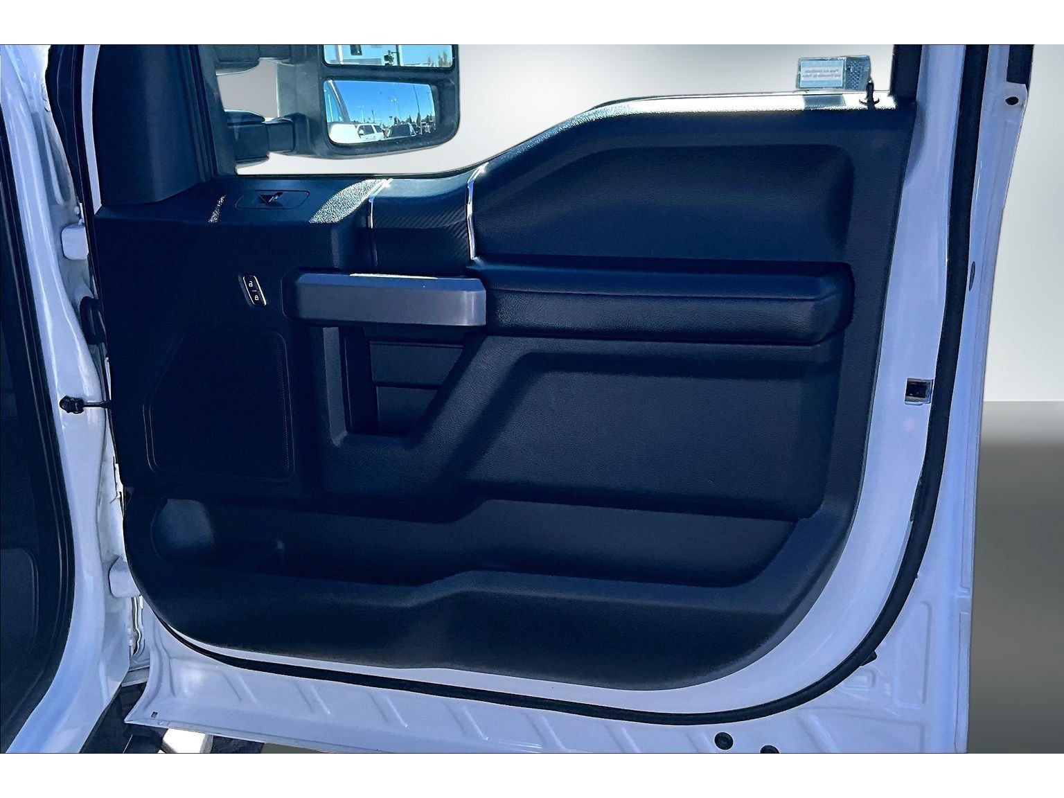 Used 2019 Ford F150 XLT w/ Equipment Group 302A Luxury AWD/4WD image 24