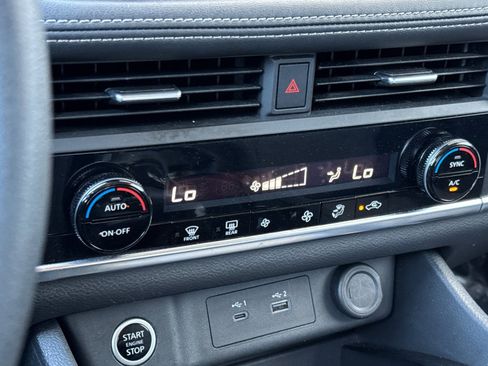 Certified 2023 Nissan Rogue SV image 23