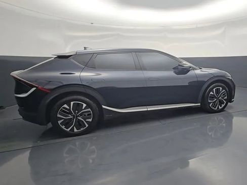 Used 2024 Kia EV6 Light RWD image 2