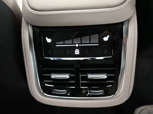 New 2026 Volvo XC90 B6 Plus w/ Protection Package Premier image 35