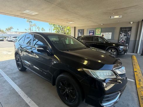 Used 2017 Acura RDX w/ Technology Package AWD/4WD image 3