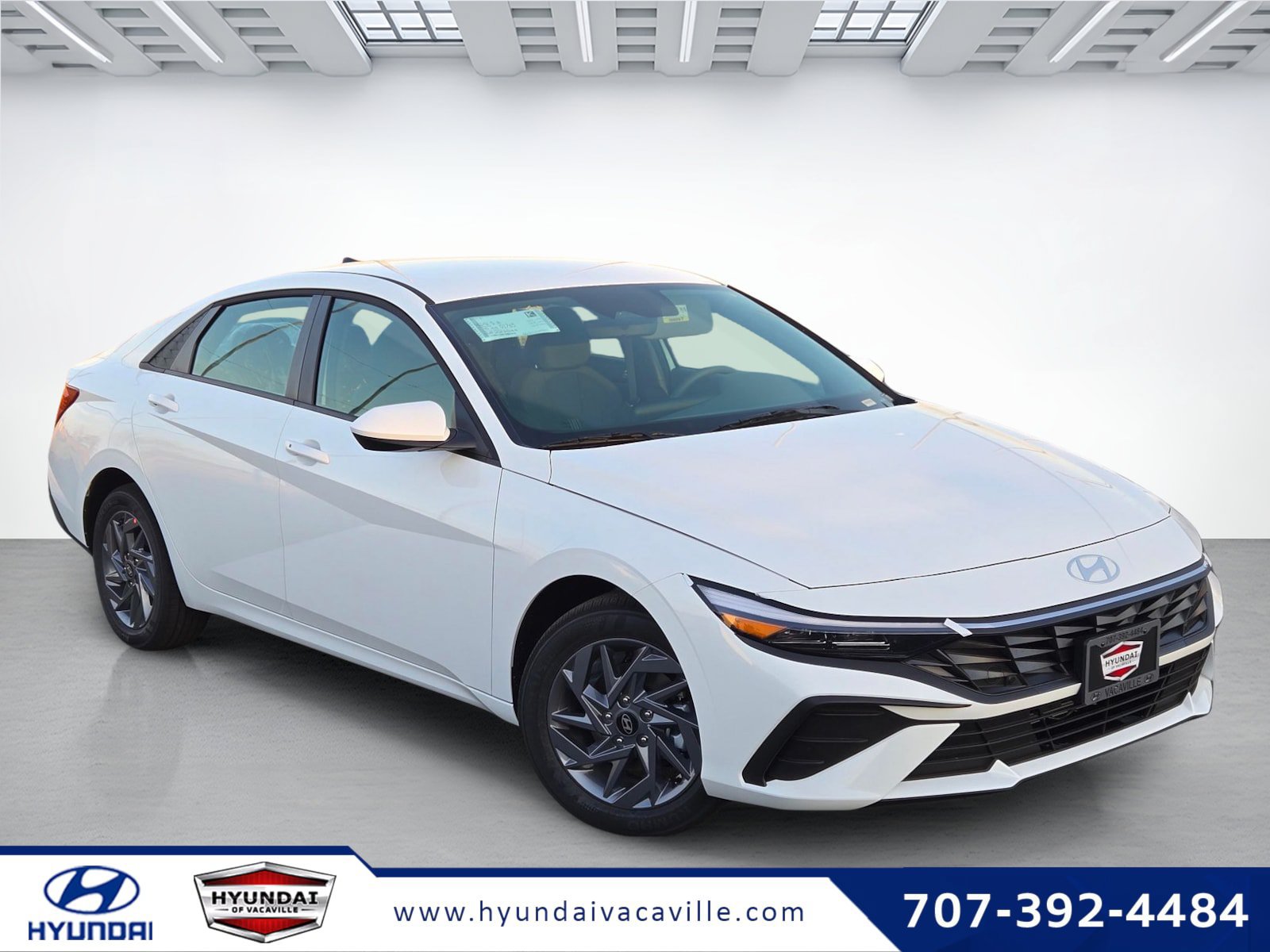 New 2026 Hyundai Elantra Hybrid FWD image 1