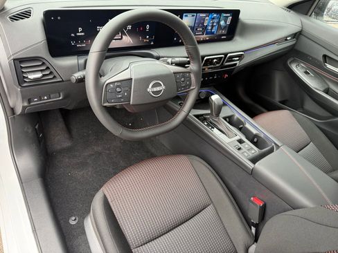 New 2026 Nissan Sentra SR image 11