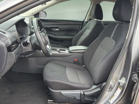 Certified 2024 Nissan Sentra SV FWD image 17