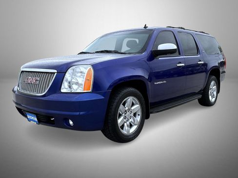 Used 2010 GMC Yukon XL SLT w/ SLT Chrome Package AWD/4WD image 1