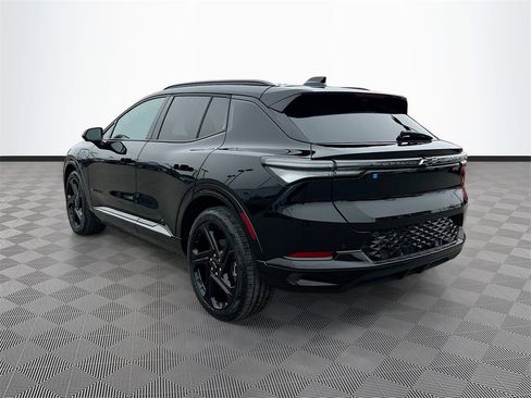 Used 2025 Chevrolet Equinox EV RS w/ Convenience Package II image 5