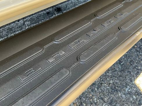 New 2025 Ford Bronco 2-Door w/ Sasquatch Package image 78