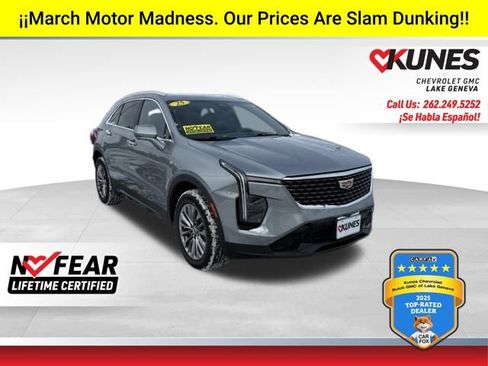 Used 2025 Cadillac XT4 Premium Luxury image 1