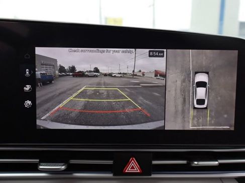 Used 2024 Hyundai Elantra Limited FWD image 23