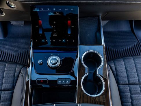 Used 2026 Cadillac Escalade Platinum Sport w/ LPO, Floor Liner Package AWD/4WD image 24