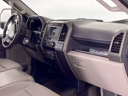 Used 2022 Ford F250 XL w/ Power Equipment Group image 23