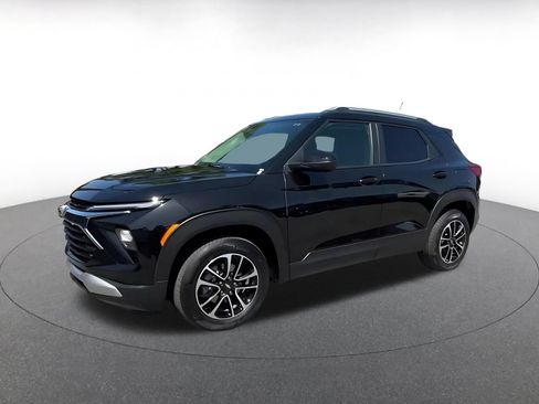 Used 2025 Chevrolet TrailBlazer LT AWD/4WD image 7