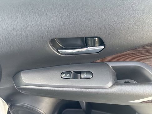 Used 2022 Nissan Kicks SR w/ Interior Electronics Package FWD image 30