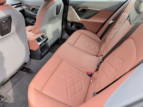 Certified 2024 BMW 540i xDrive 540i xDrive w/ Premium Package image 39