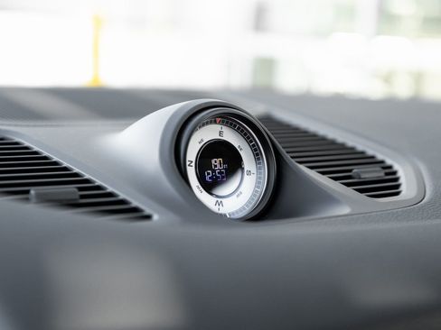 Certified 2026 Porsche Cayenne image 25