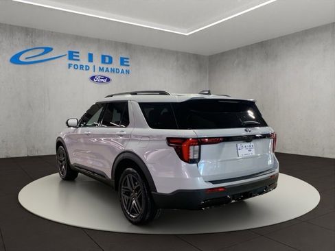New 2026 Ford Explorer ST-Line w/ ST-Line Street Pack image 4