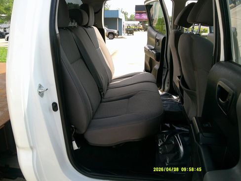 Used 2023 Toyota Tacoma SR AWD/4WD image 13