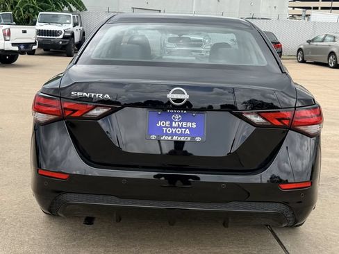 Used 2025 Nissan Sentra S FWD image 8