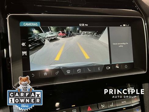 Used 2020 Jaguar F-PACE Premium image 24