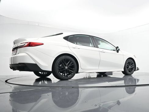 Used 2025 Toyota Camry SE w/ Convenience Package FWD image 37