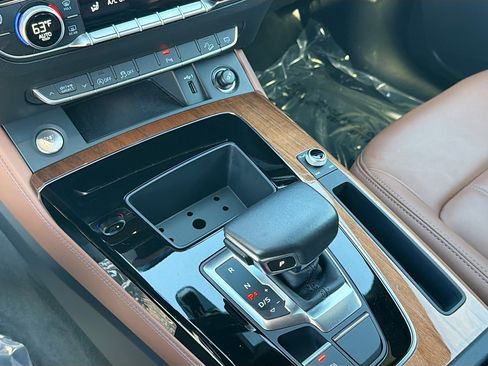 Certified 2022 Audi Q5 2.0T Premium Plus w/ Premium Plus Package image 28