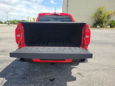 Used 2019 Chevrolet Colorado W/T w/ Custom Special Edition AWD/4WD image 8