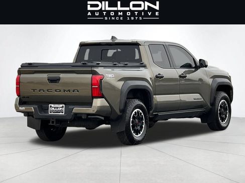Used 2026 Toyota Tacoma TRD Off-Road w/ TRD Off Road Premium Package AWD/4WD image 4