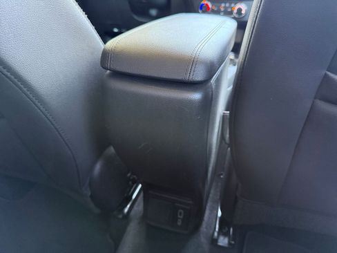 Used 2025 Buick Encore GX Preferred AWD/4WD image 23