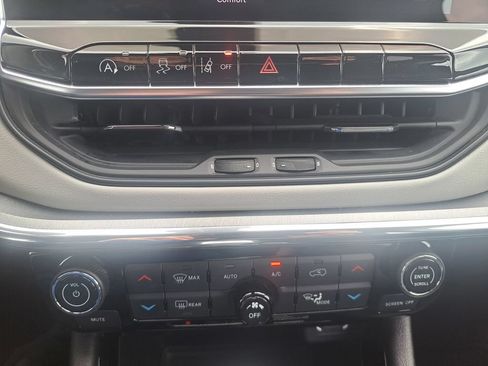 Certified 2022 Jeep Compass Limited AWD/4WD image 18