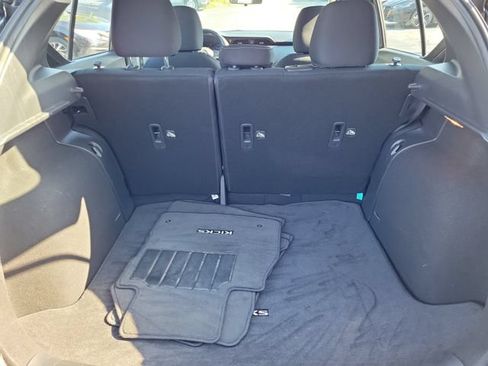 Used 2023 Nissan Kicks SV FWD image 9