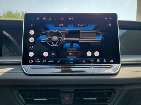 New 2026 Volkswagen Tiguan SE FWD image 18