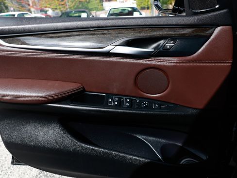 Used 2017 BMW X5 xDrive40e image 51