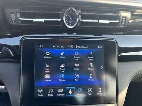 Used 2017 Maserati Quattroporte S image 18