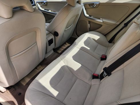 Used 2012 Volvo S60 T5 image 31