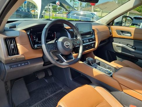 Used 2024 Nissan Pathfinder Platinum AWD/4WD image 20