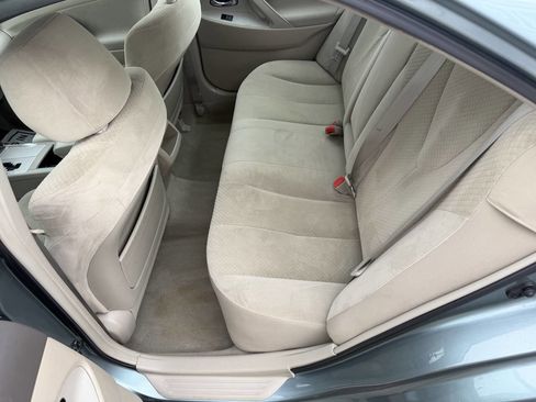 Used 2009 Toyota Camry LE FWD image 16