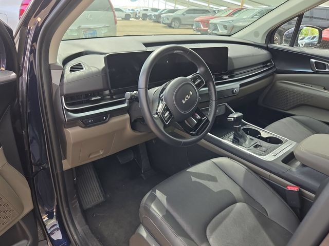 Used 2026 Kia Carnival FWD image 5