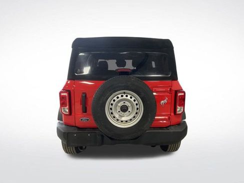 Used 2023 Ford Bronco Base image 11