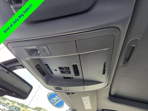 Used 2018 Chevrolet Silverado 1500 LTZ RWD image 26