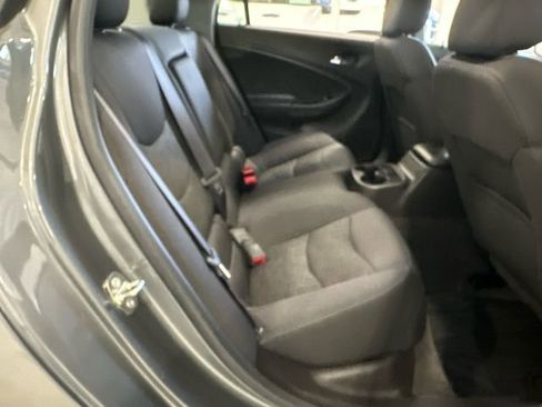 Used 2017 Chevrolet Volt LT w/ Comfort Package image 31