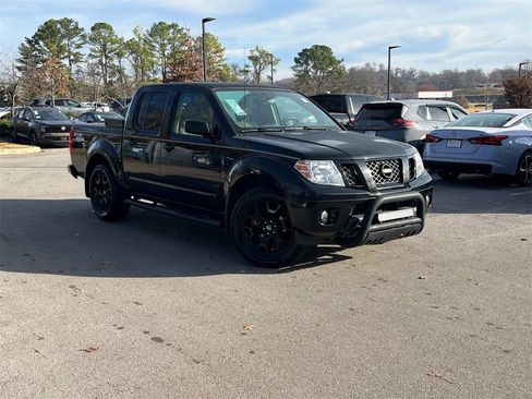 Used 2021 Nissan Frontier SV w/ Midnight Edition Floor Mats image 2