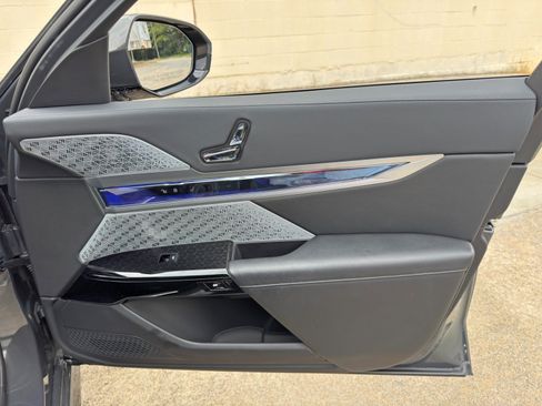 Used 2024 BMW i7 eDrive50 w/ M Sport Package RWD image 60